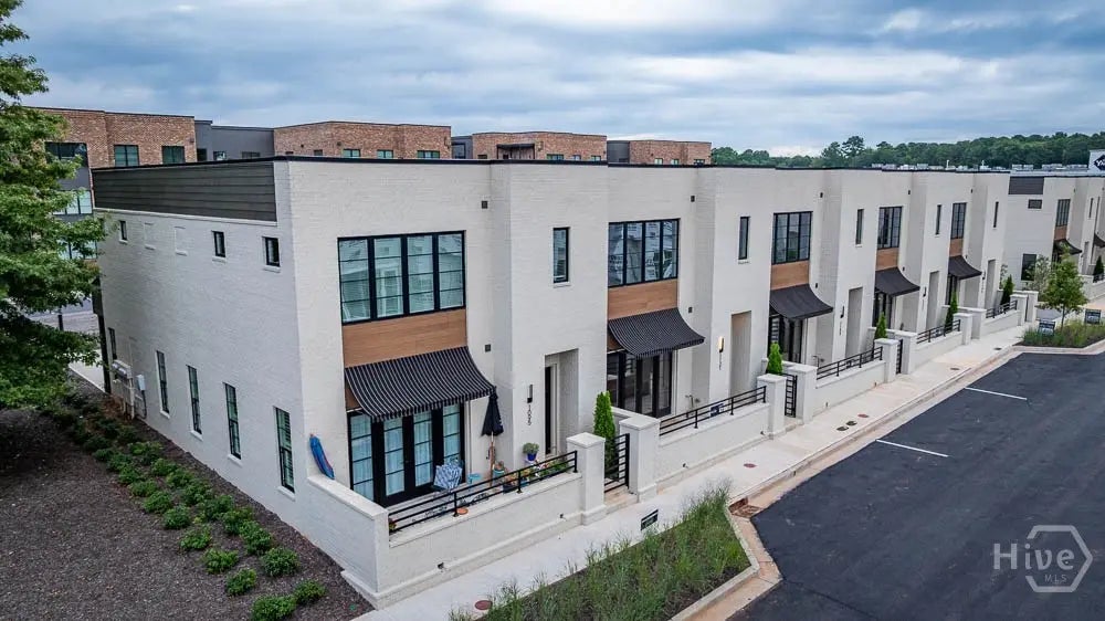 1121 Watson Lane E2, 