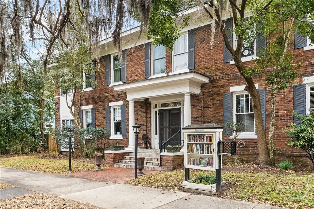 733 E Henry Street A, Savannah