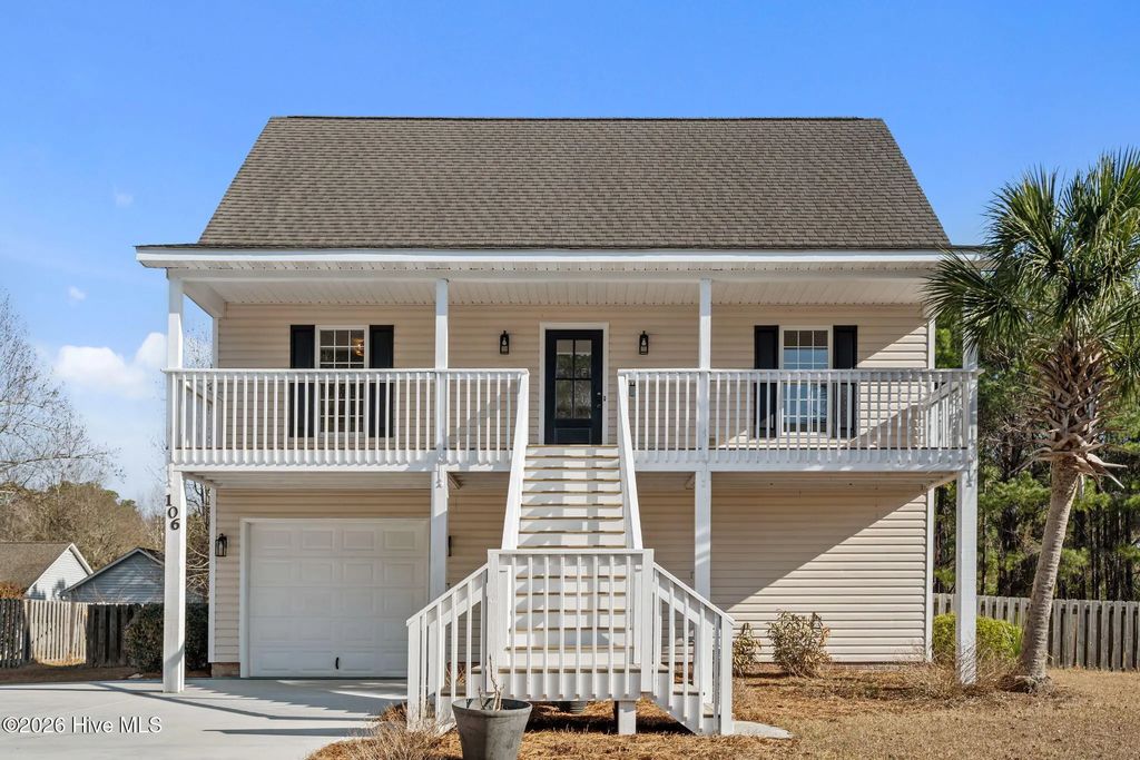 106 Dolphin Drive, Hampstead