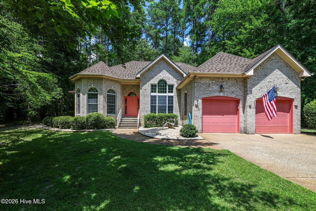 108 Neuse Circle, Hertford