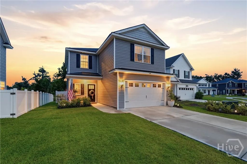 225 James Drive, Richmond Hill