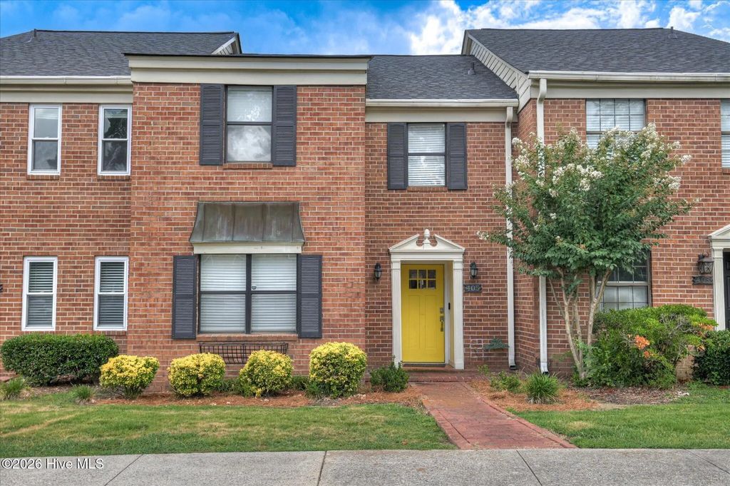 405 Folkstone Circle, Richmond