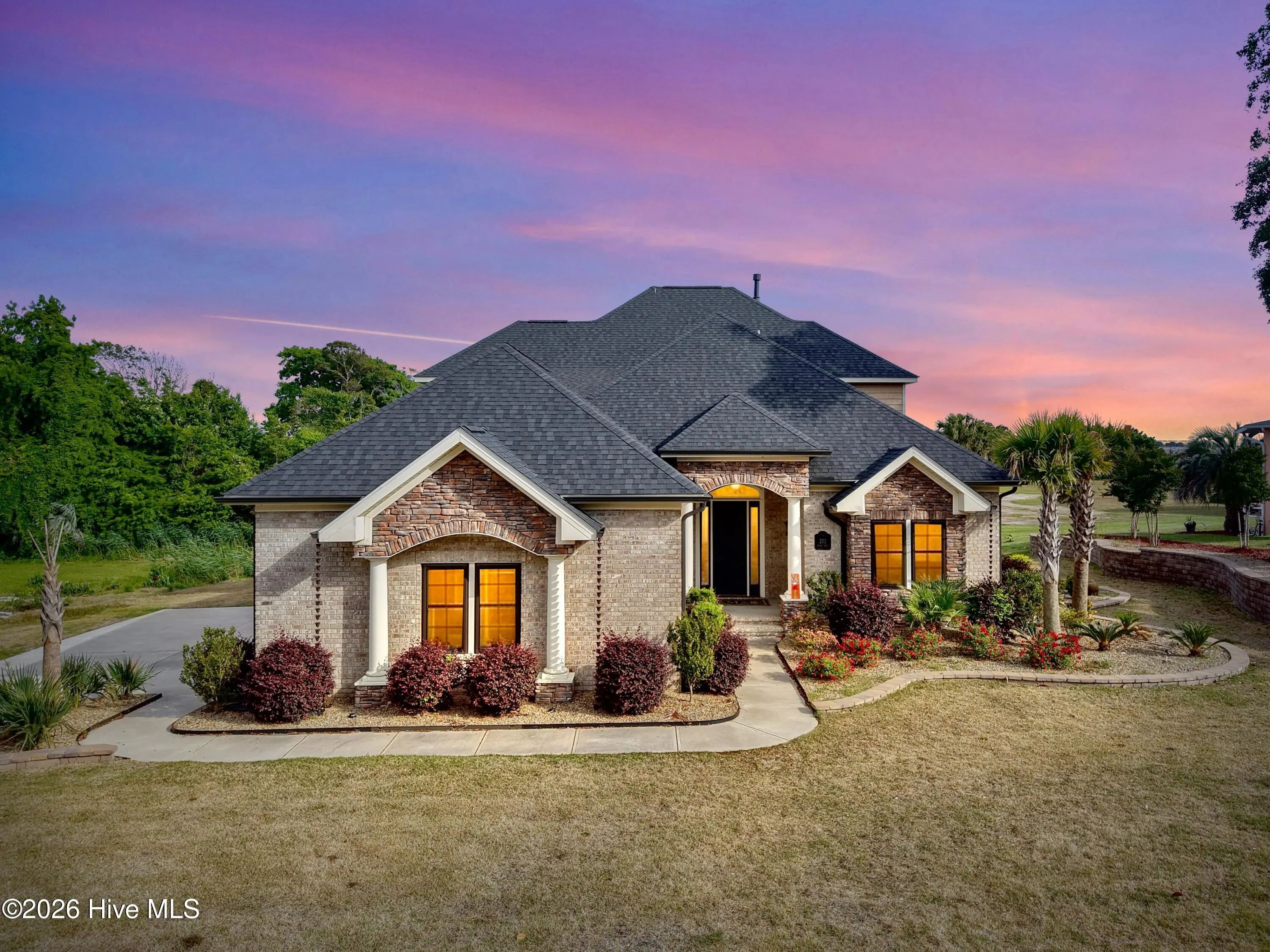 202 River Drive, Southport