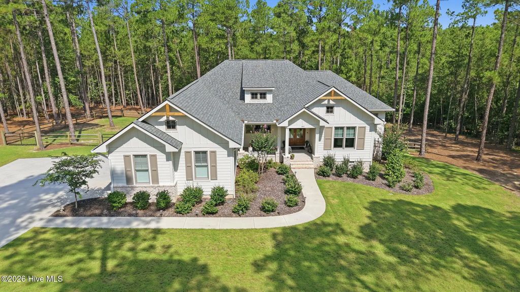 180 Vista Ridge W, Foxfire Village
