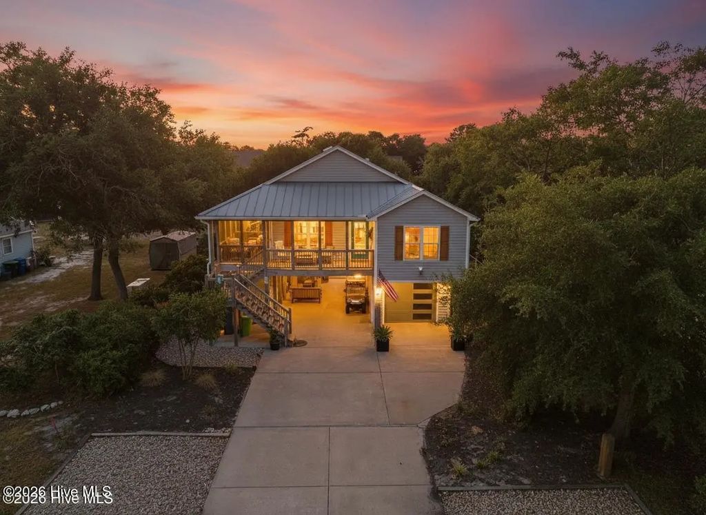 101 Nw 11th Street, Oak Island