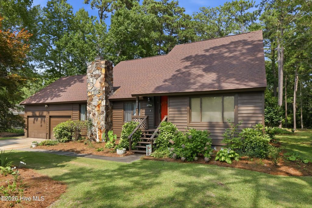 704 Meadow Court, Morehead City