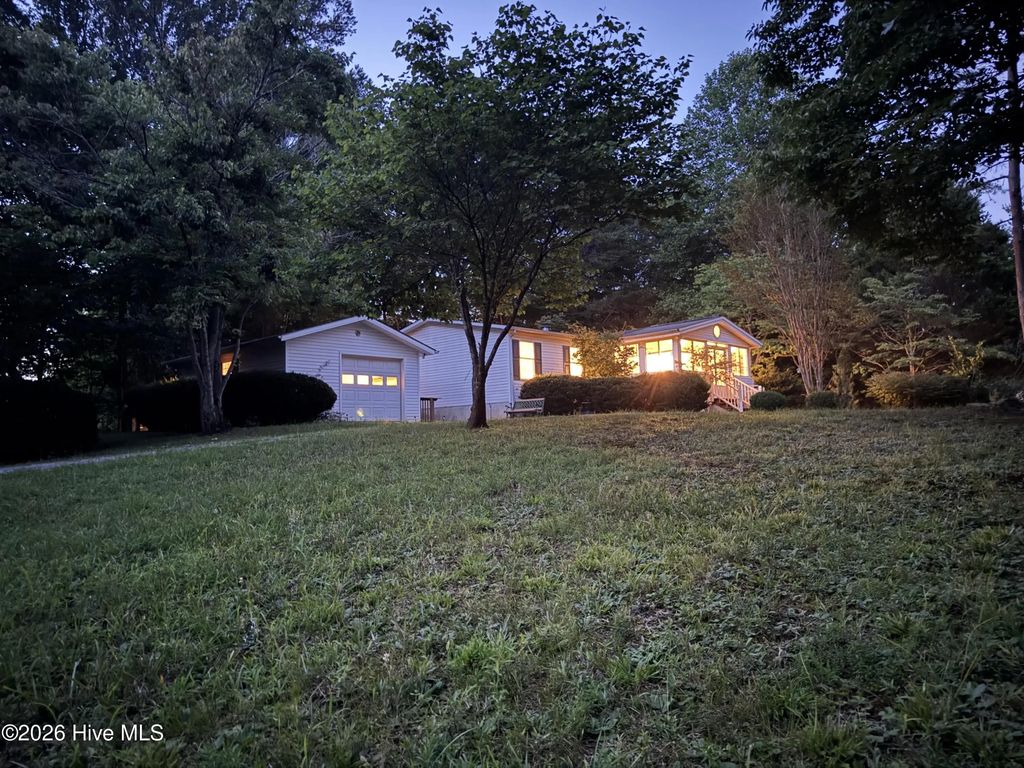 34 Towhee Lane, Murphy