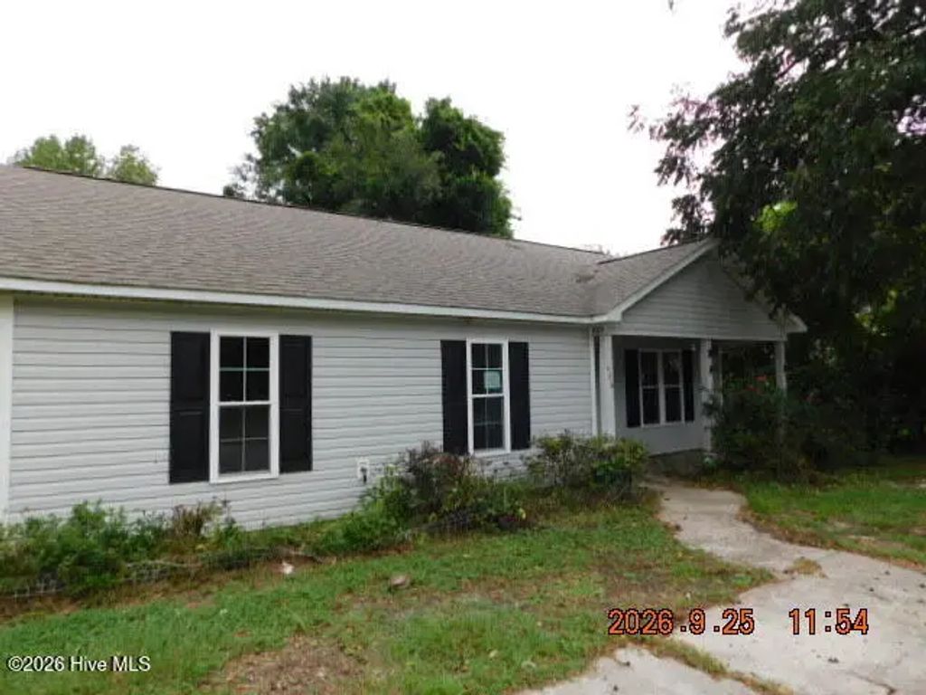 406 Seventh Street, Maysville