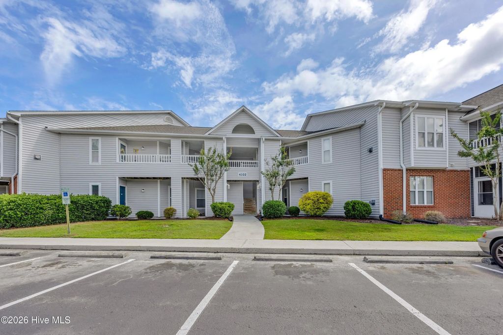 4102 Breezewood Drive Apt 101, Wilmington