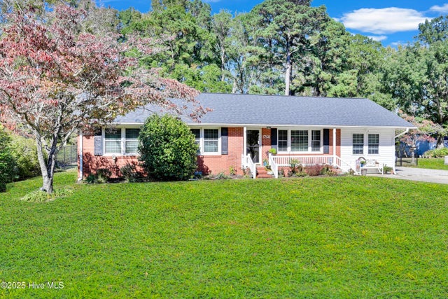 1768 John Small Avenue, Washington