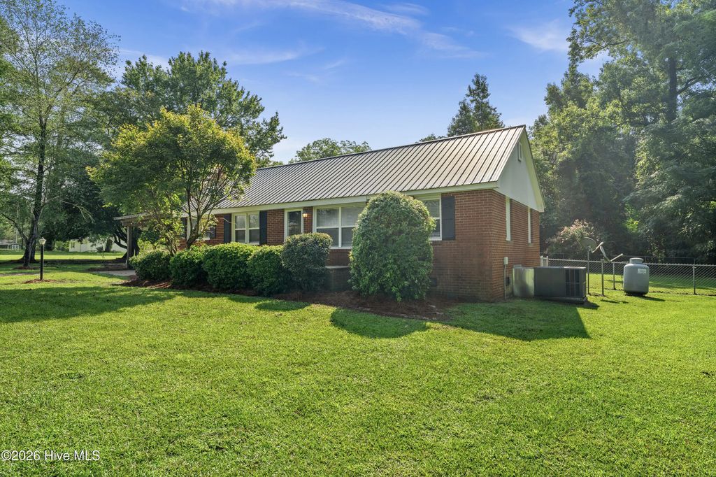 3001 S Nc 11 Highway, Teachey