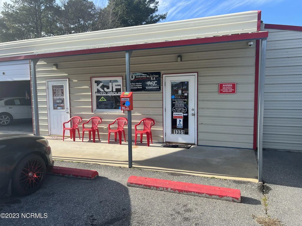 1331 N Road Street, Elizabeth City