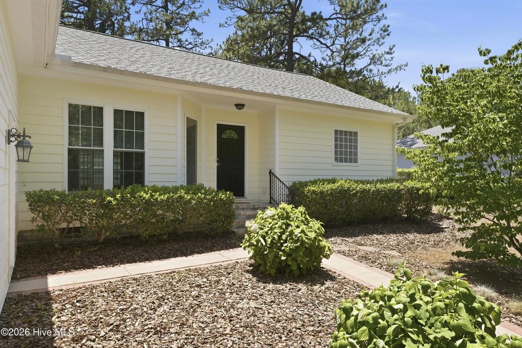 190 Canter Lane, Pinehurst