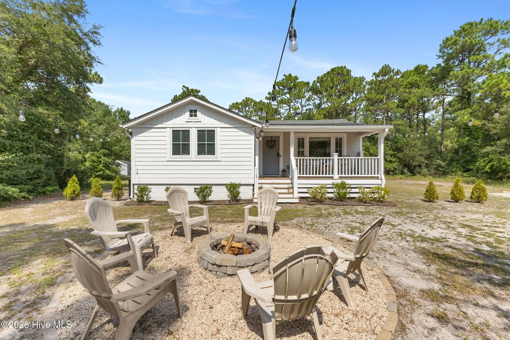 206 Graystone Road, Wilmington