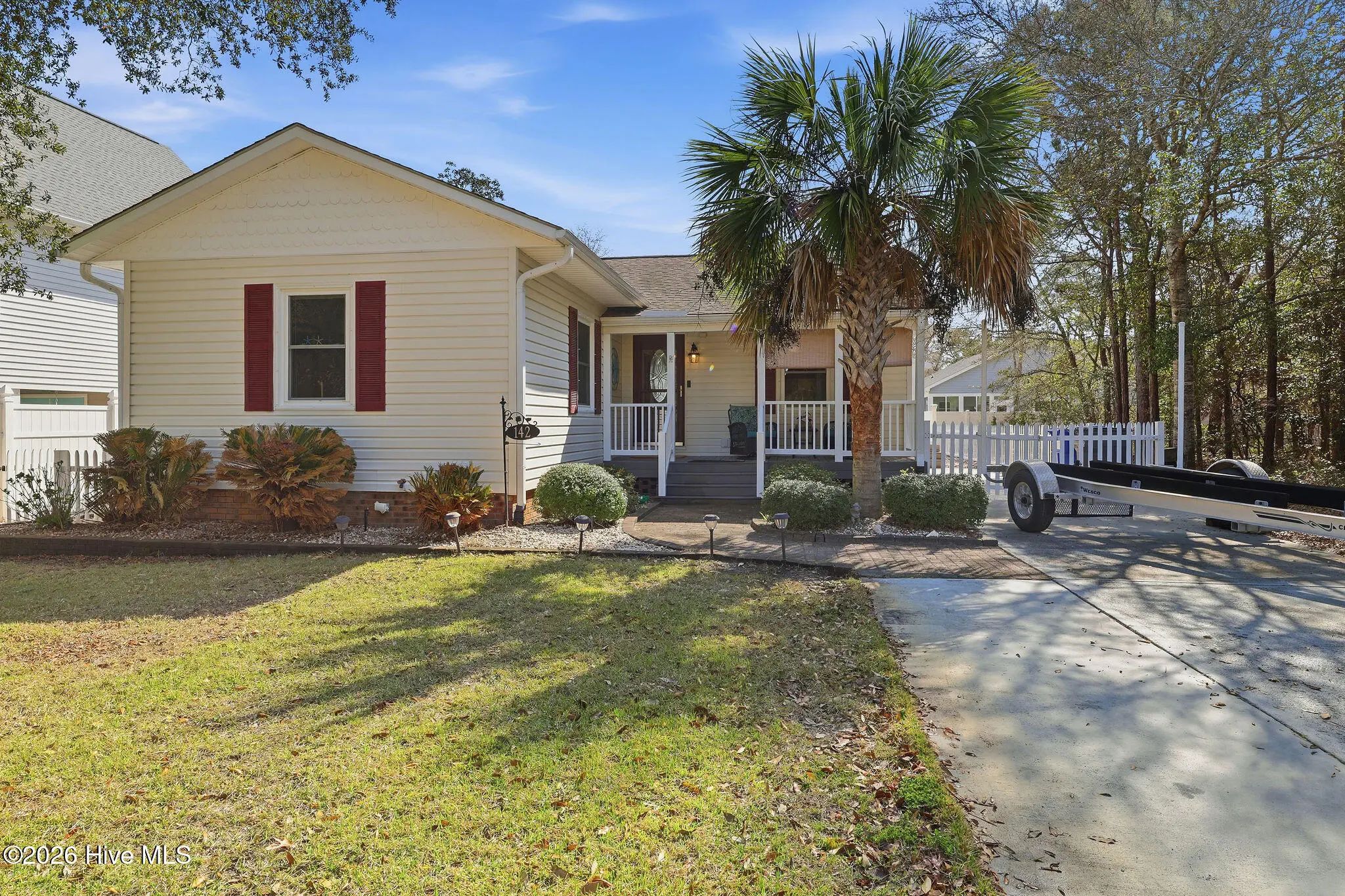 142 Nw 8th Street, Oak Island
