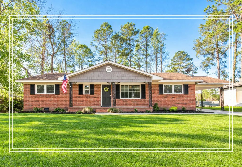 335 Indian Trail, Richmond