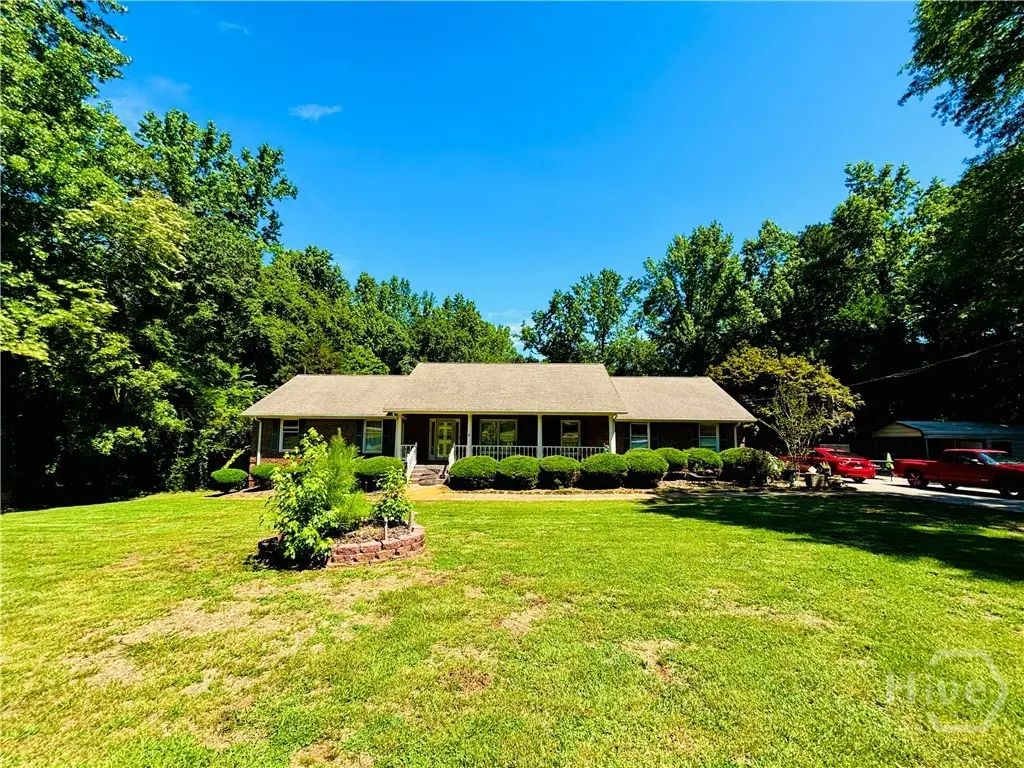 110 Saxon Woods Drive, Athens