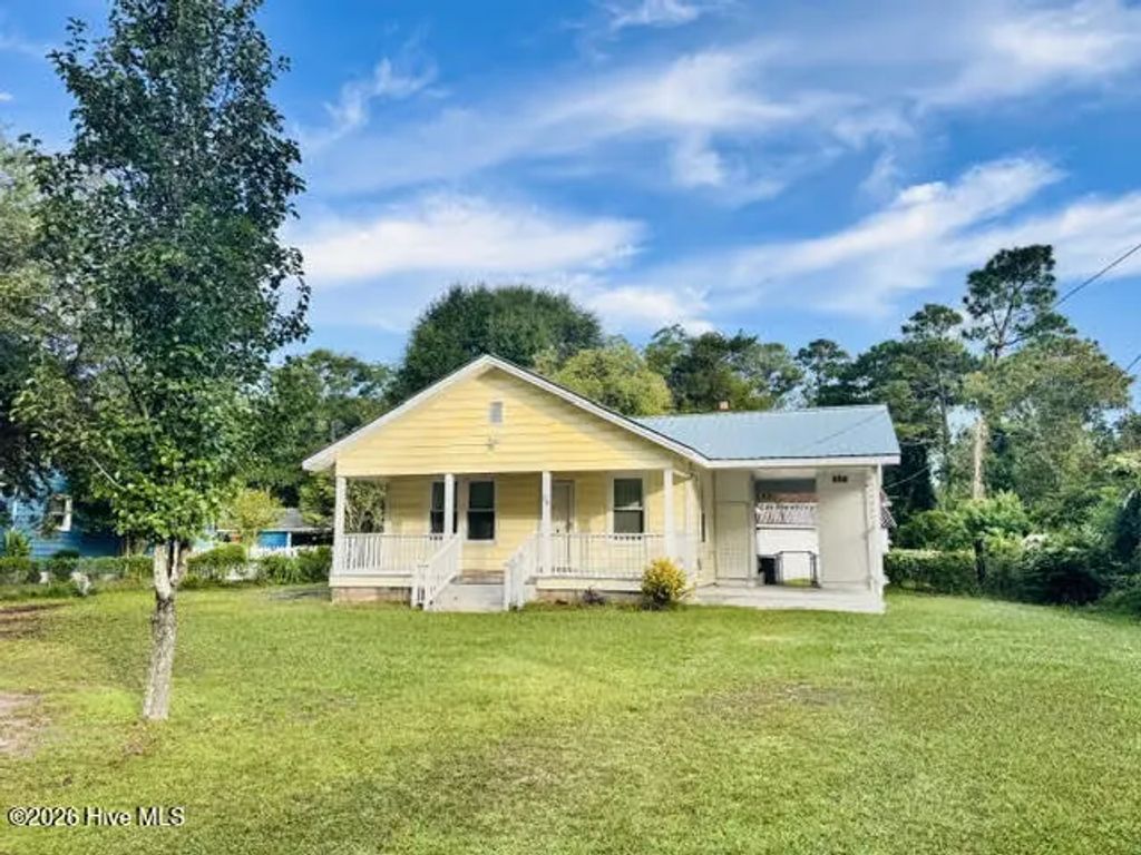 26 Silver Lake Road, Wilmington