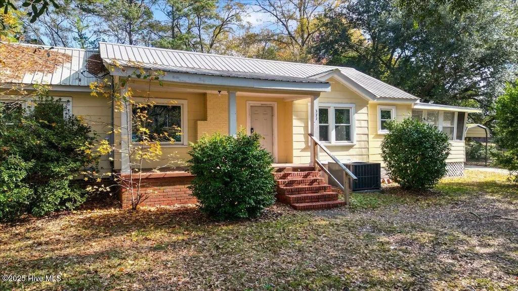 371 Airport Road, Rockingham