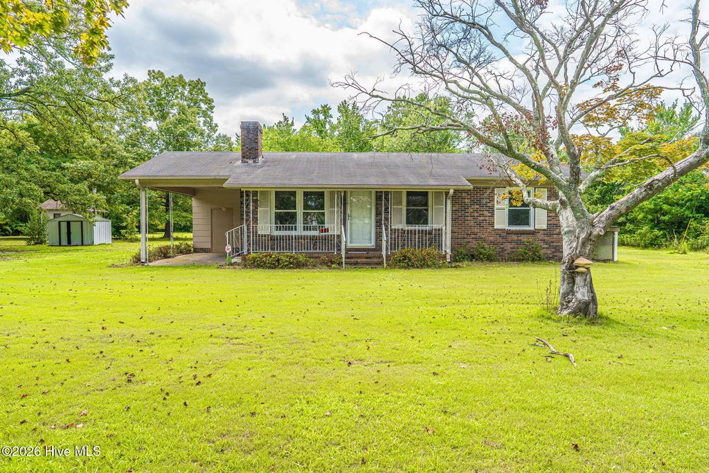 190 Morgan Drive, Raeford
