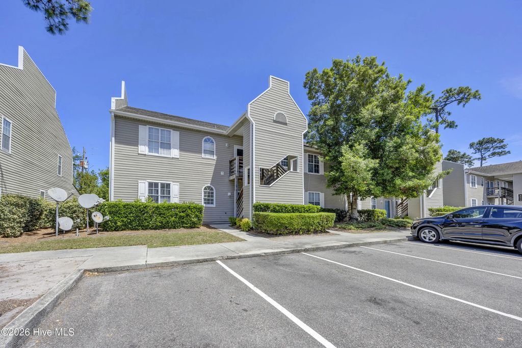 733 Bragg Drive Apt F, Wilmington