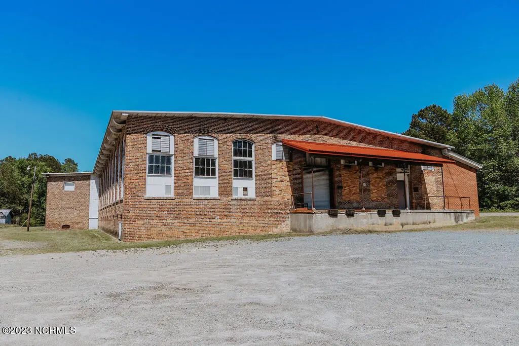 340 Seaboard Street, Vass