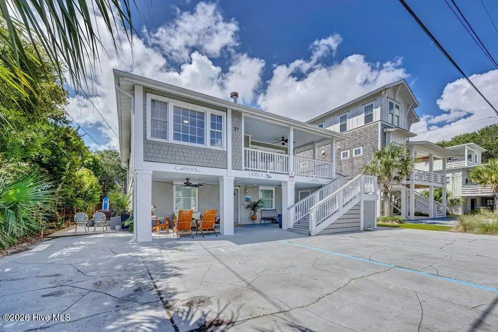 21 W Henderson Street A&b, Wrightsville Beach
