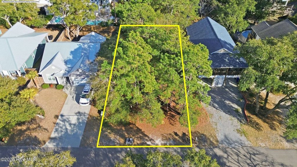 158 Nw 9th Street, Oak Island
