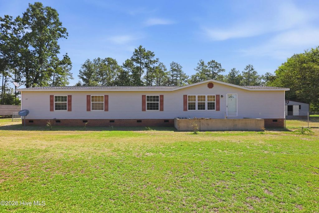 371 Maysville Lane, Tar Heel