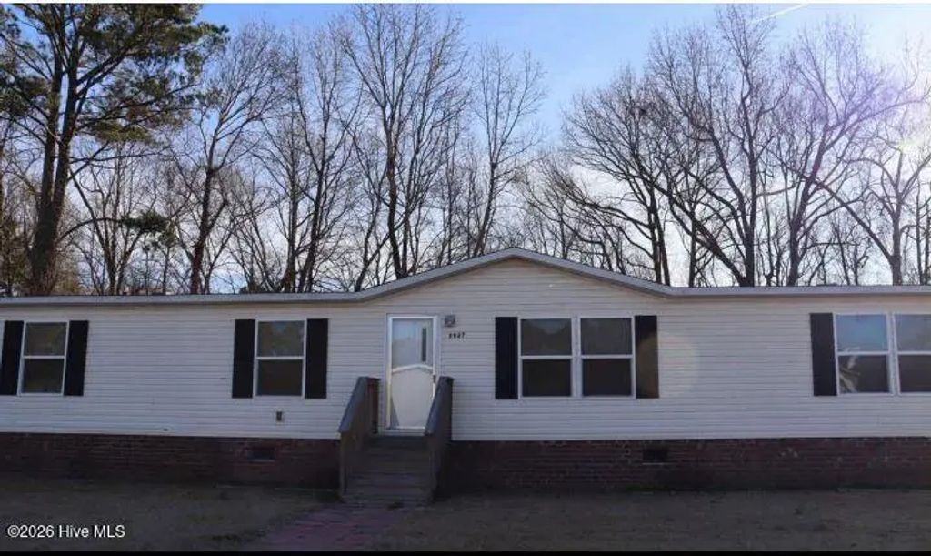 5927 Berkley Court, Grifton