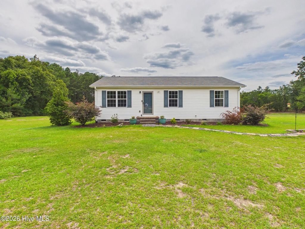 117 Fawnwood Place, Carthage