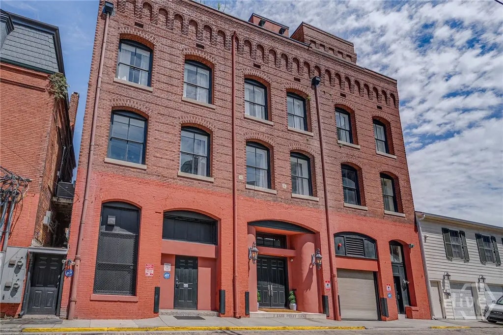 2 E Perry Lane Units A, B And C, 