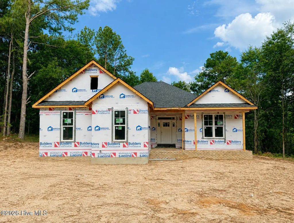 482 Longleaf Drive, West End