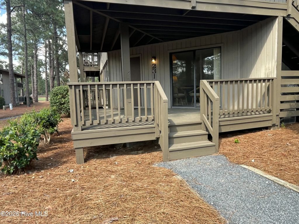 231 Foxkroft Drive, Jackson Springs