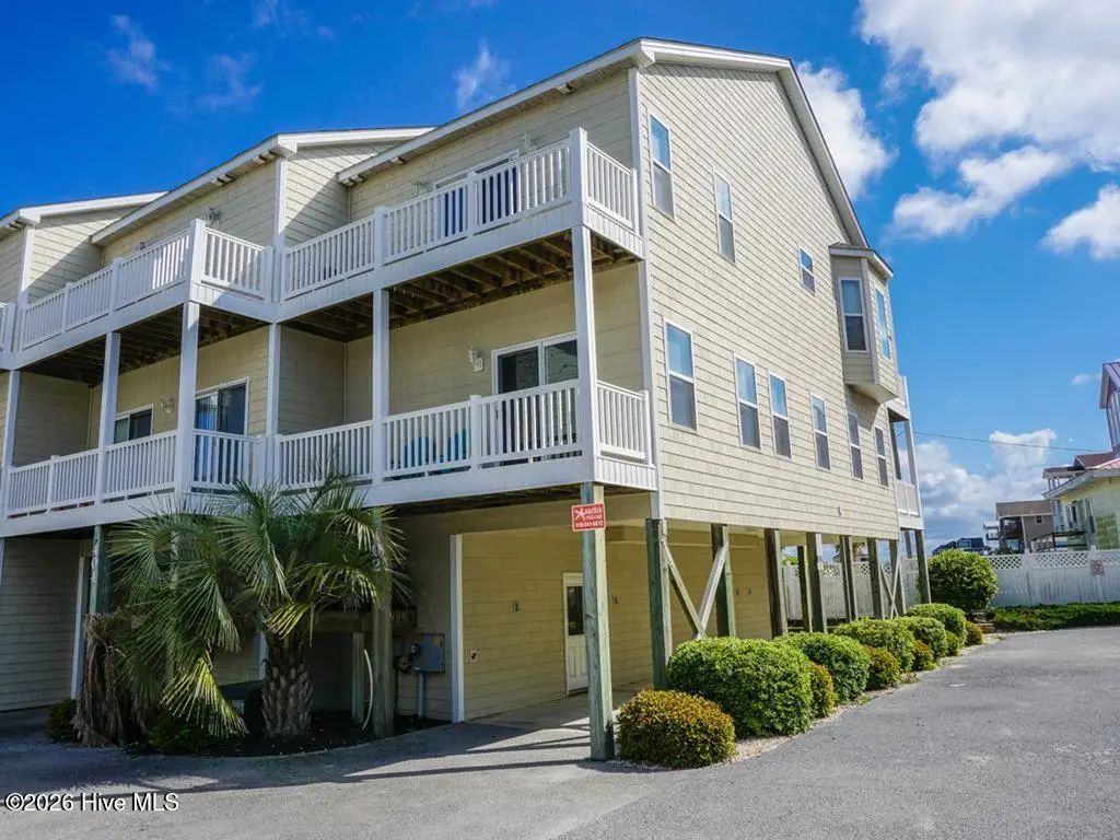 402 Sea Star Circle, Surf City