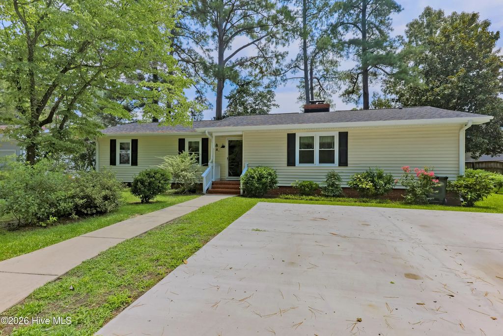 614 Forest Lane, Wallace