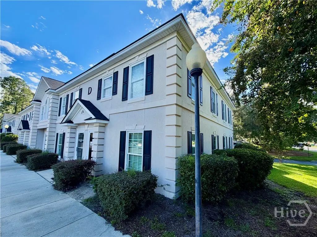 315 Commercial  D8 Drive 8, Savannah