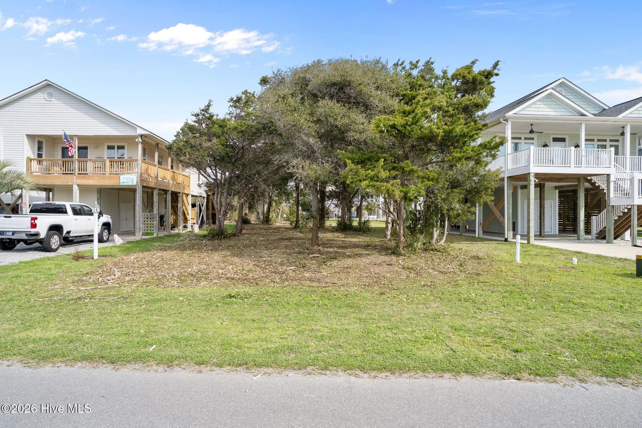2606 E Dolphin Drive, Oak Island