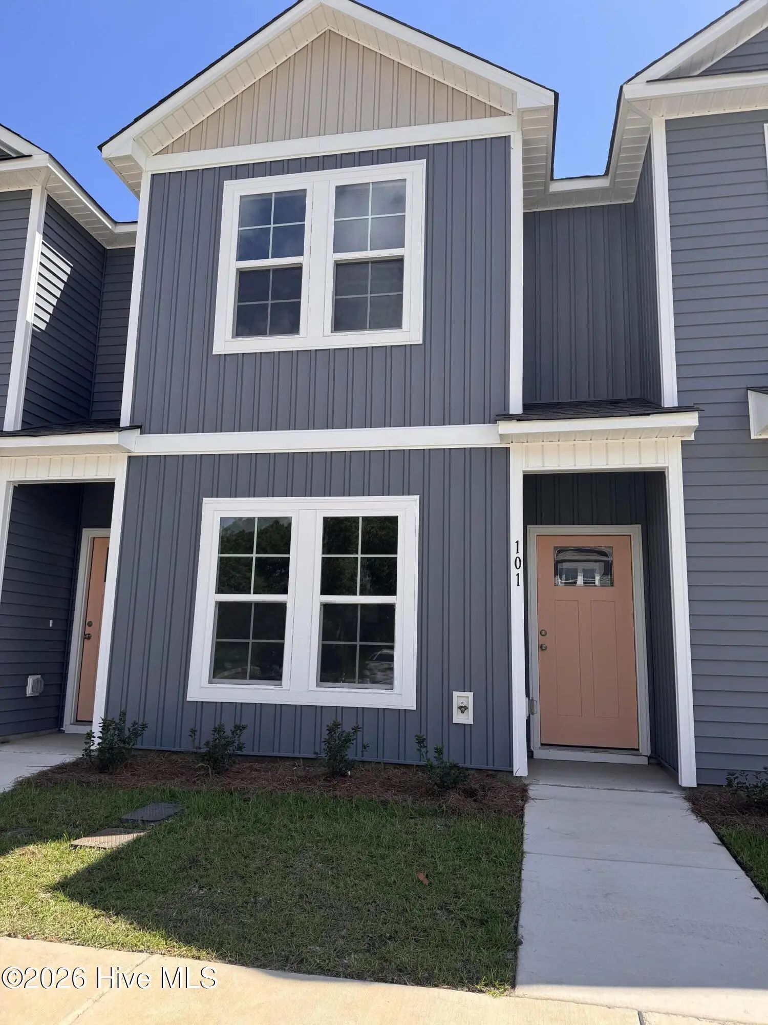 101 Loren Road, Hubert