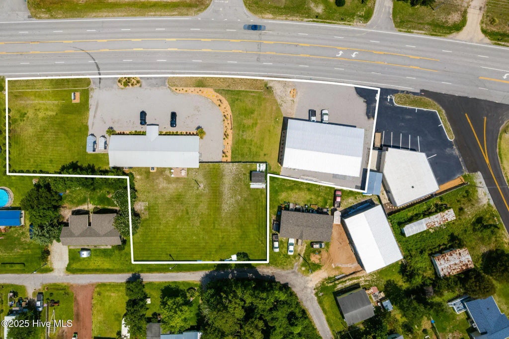 3095 Highway 24, Newport