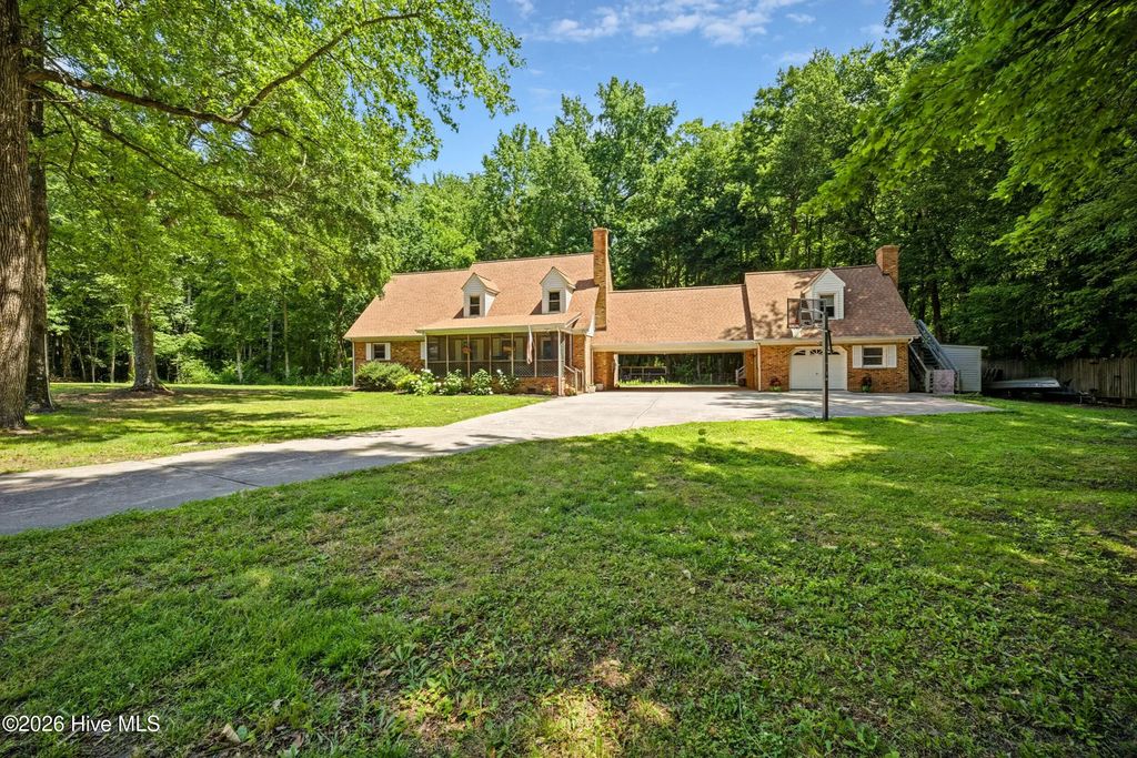 735 Daniels Road, Corapeake