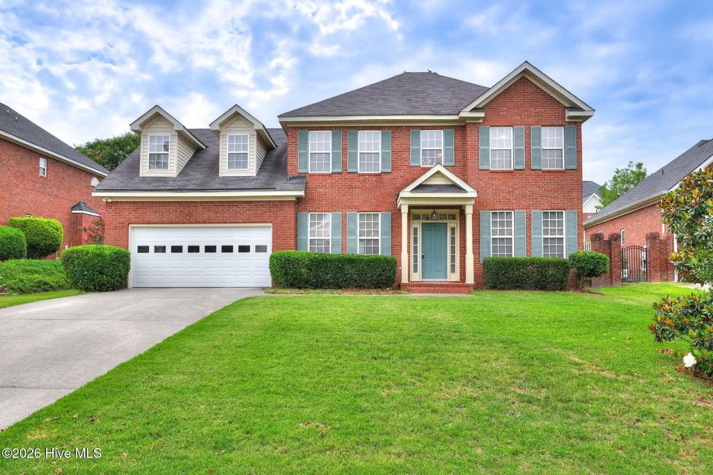 352 Heath Way, Martinez