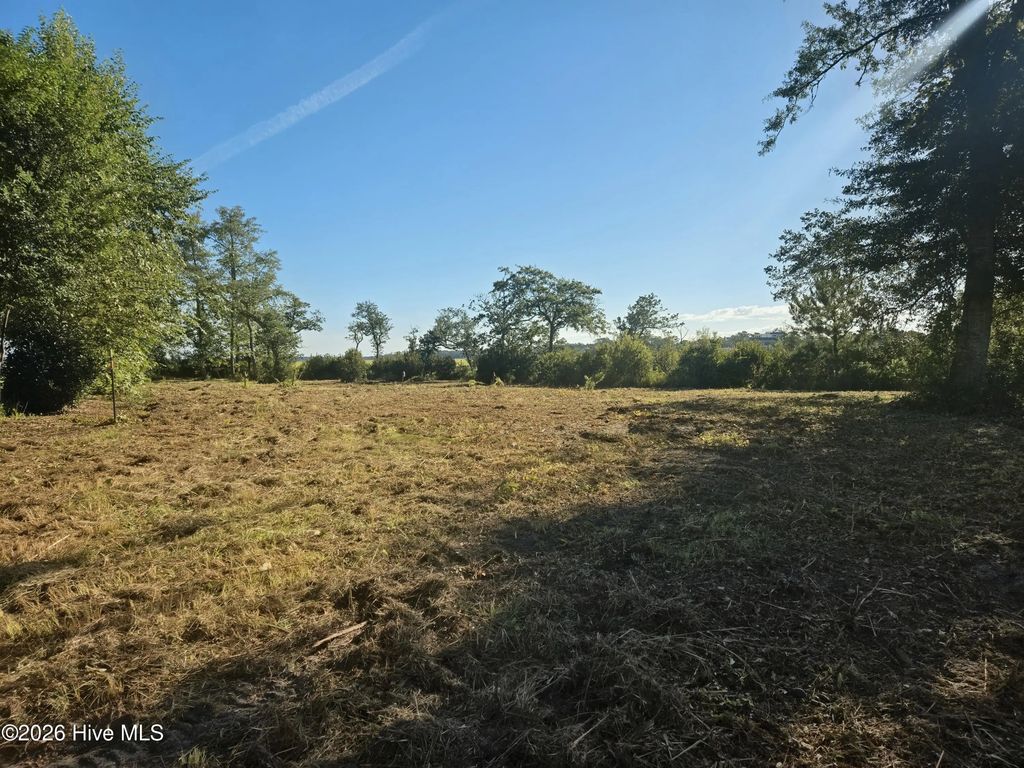 1218 Woods Court, Morehead City