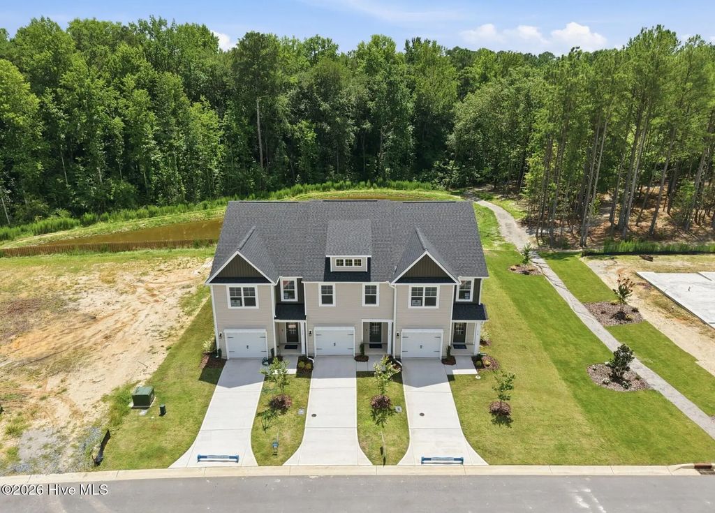 232 Elijah Way 8, Vass