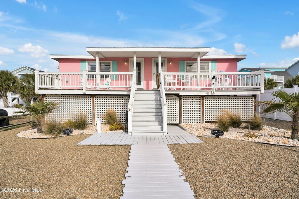 166 Ocean Boulevard W, Holden Beach