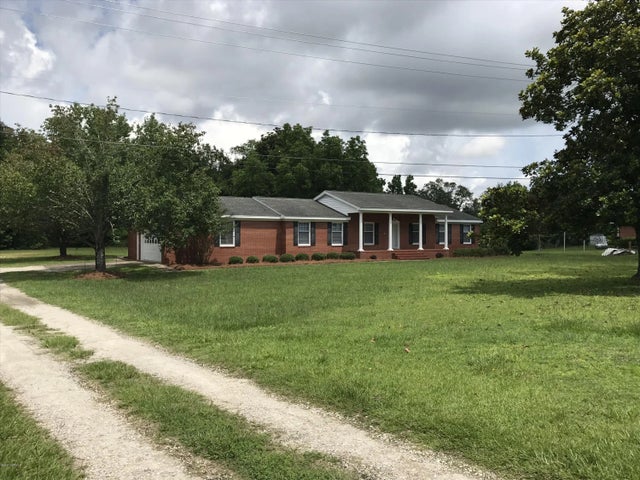 10091 Us Highway 17, Wilmington