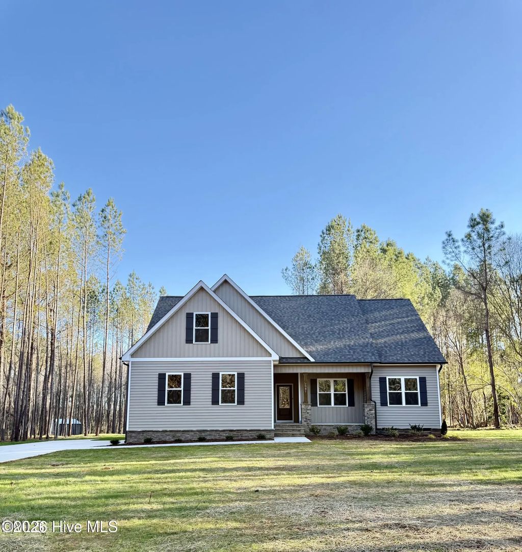 1600 S Big Woods Road, Spring Hope