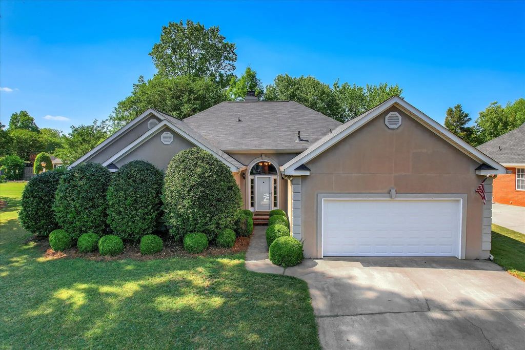 1162 Oakton Trail, Columbia