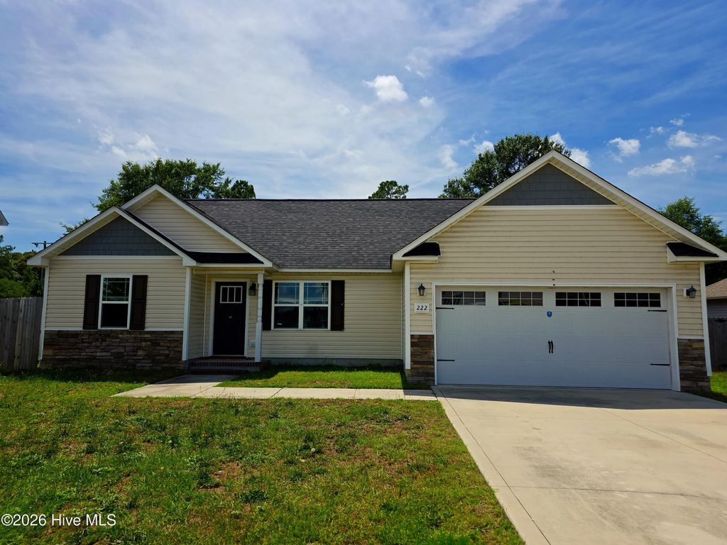 222 Rowland Drive, Richlands