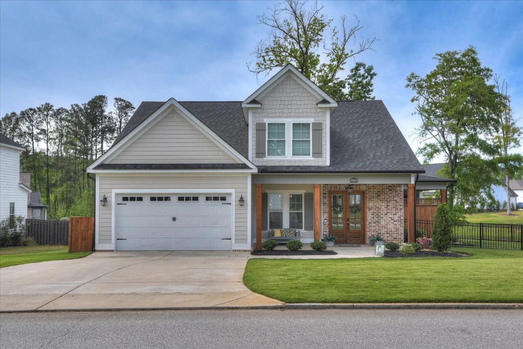 566 River Oaks Lane, Columbia